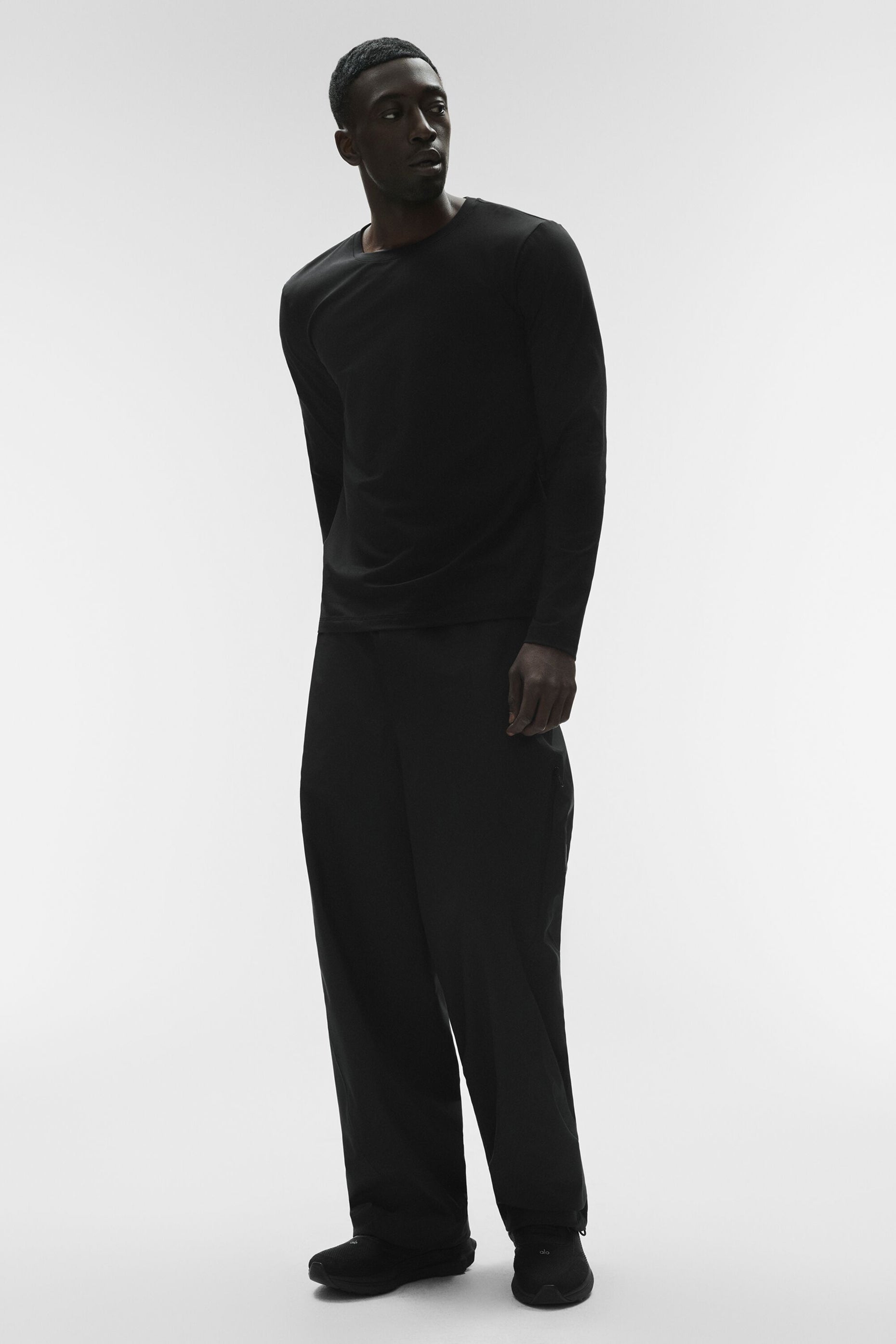 Alo Yoga Conquer Reform Crewneck Long Sleeve - Black