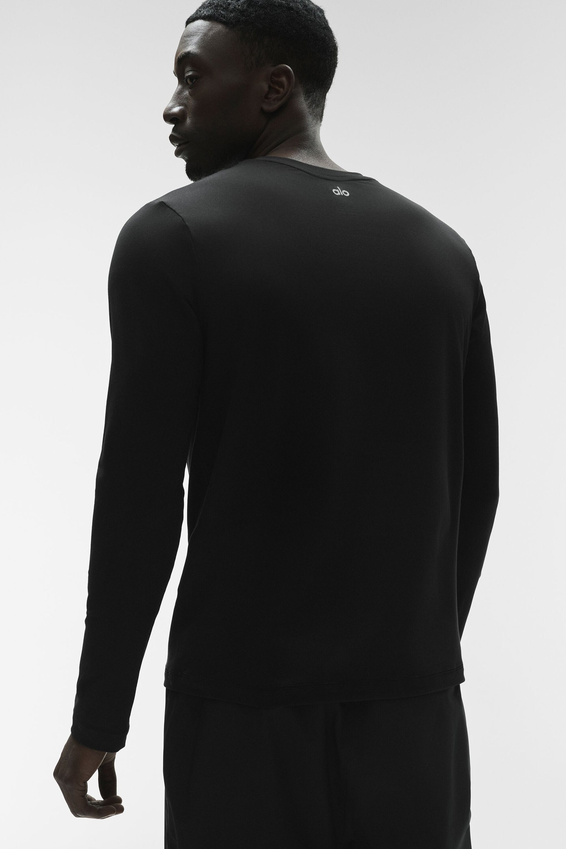 Alo Yoga Conquer Reform Crewneck Long Sleeve - Black