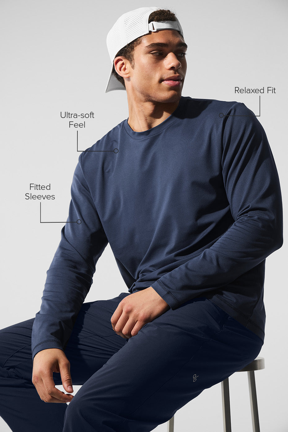 Alo Yoga Conquer Reform Crewneck Long Sleeve - Navy