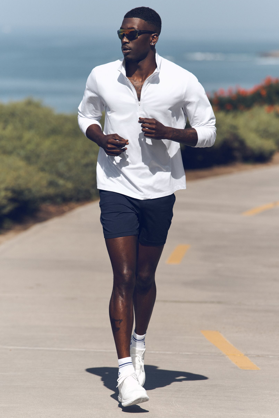 Alo Yoga Conquer 1/4 Zip Reform Long Sleeve - White