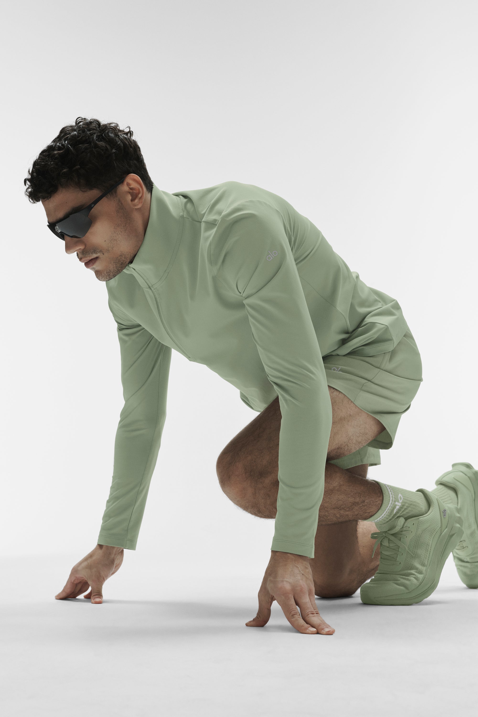 Alo Yoga Conquer 1/4 Zip Reform Long Sleeve - Dune Grass