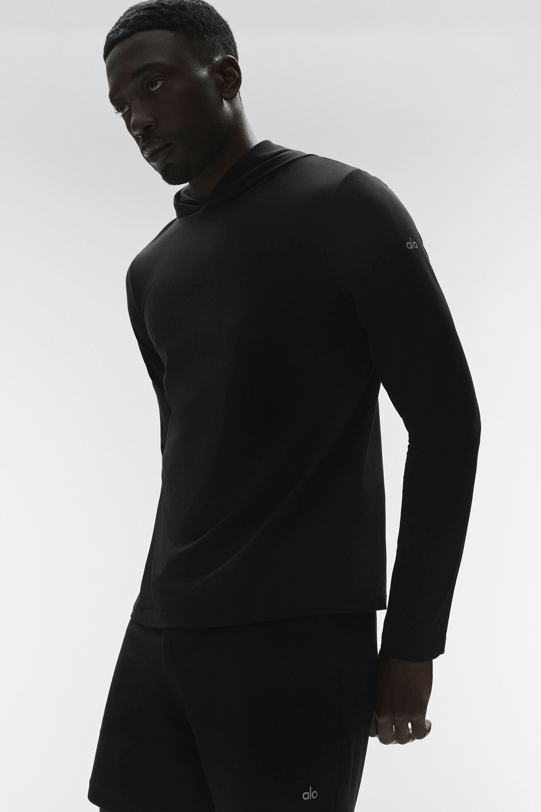 Alo Yoga Conquer Reform Long Sleeve With Hood - Black