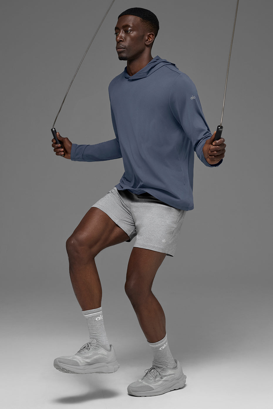 Alo Yoga Conquer Reform Long Sleeve With Hood - Bluestone