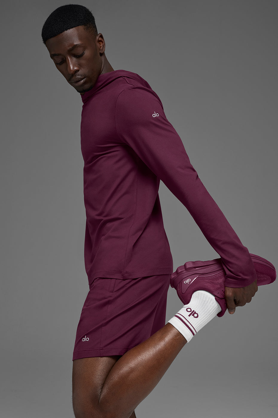 Alo Yoga Conquer Reform Long Sleeve With Hood - Burgundy