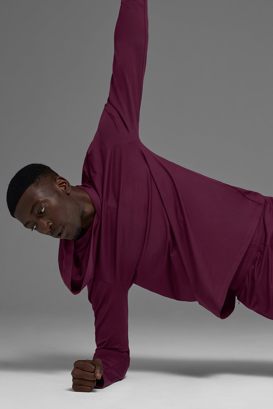 Alo Yoga Conquer Reform Long Sleeve With Hood - Burgundy