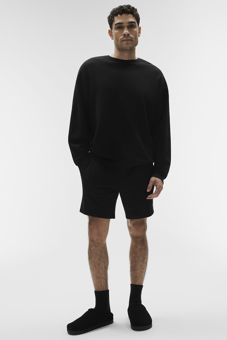 Alo Yoga Chill Crew Neck Pullover - Black