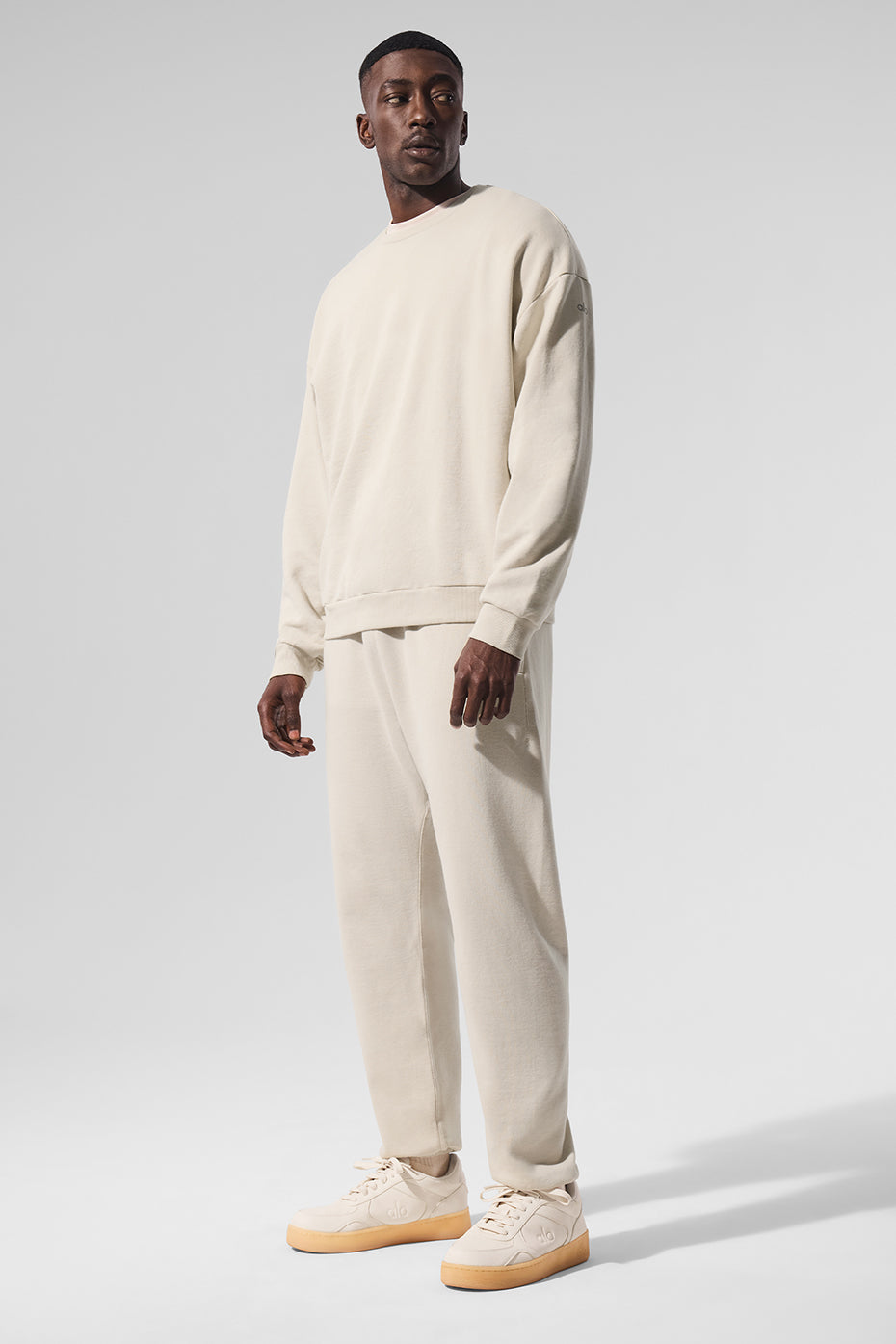 Alo Yoga Chill Crew Neck Pullover - Bone