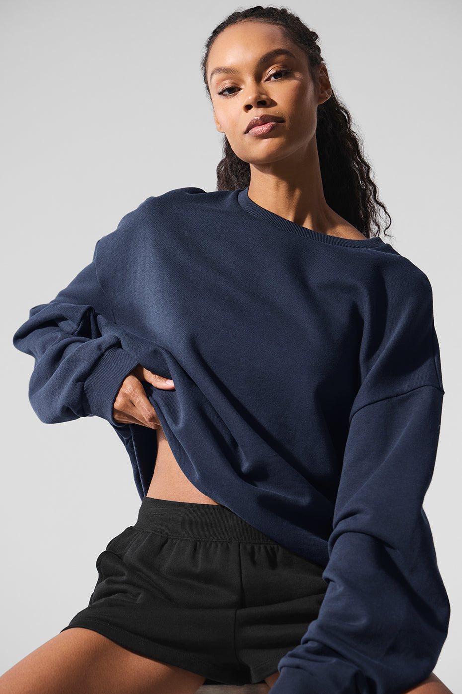 Alo Yoga Chill Crew Neck Pullover - Navy