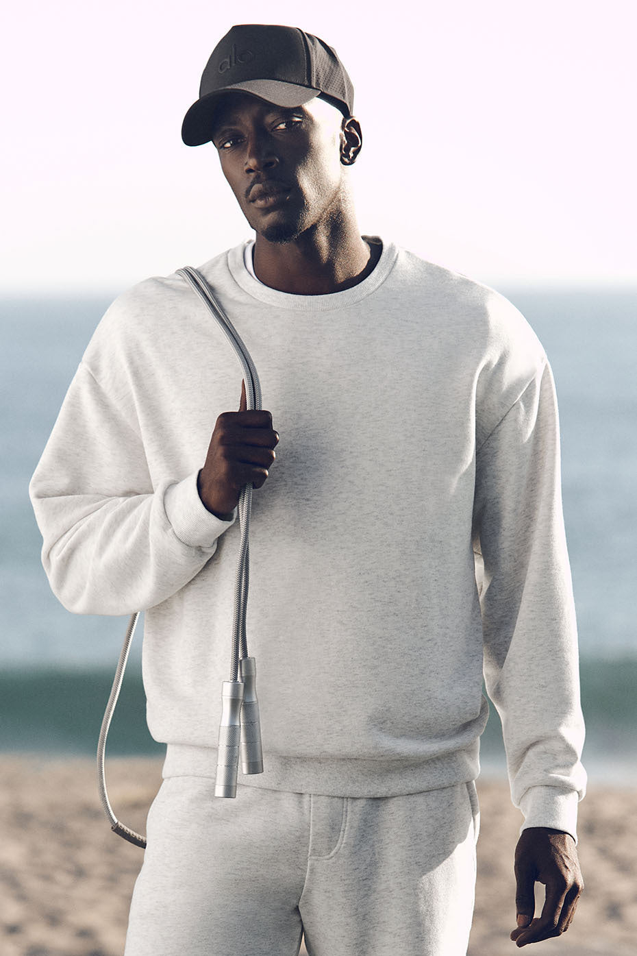 Alo Yoga Chill Crew Neck Pullover - White Heather