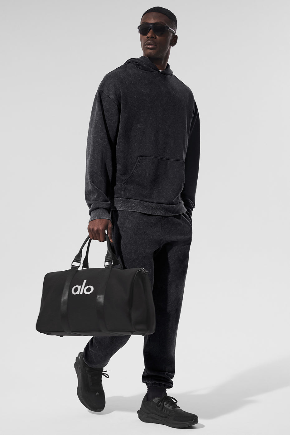 Alo Yoga Chill Vintage Wash Hoodie - Black Wash