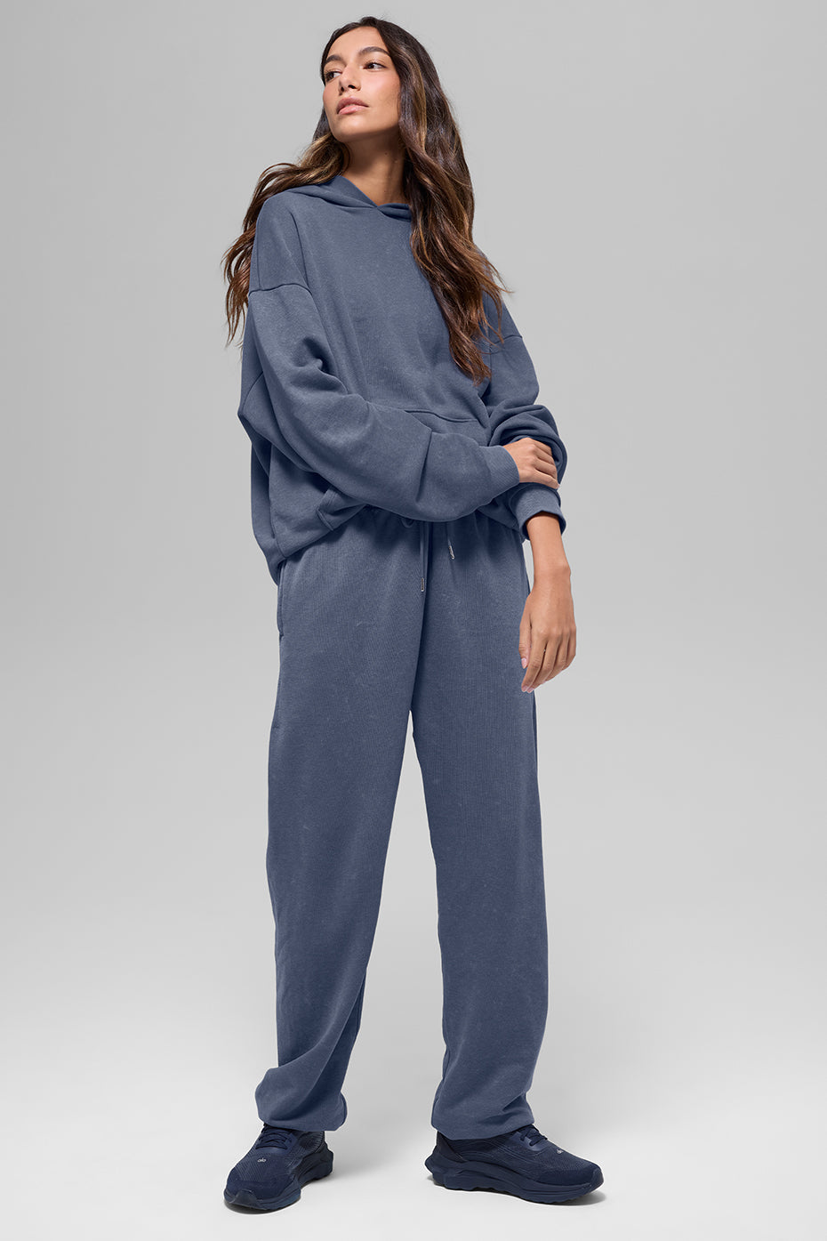 Alo Yoga Chill Vintage Wash Hoodie - Bluestone Wash