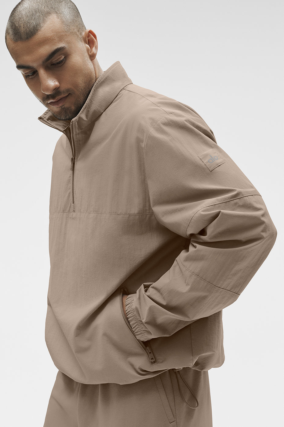 Alo Yoga Light Weight Takeaway Track Pullover - Gravel