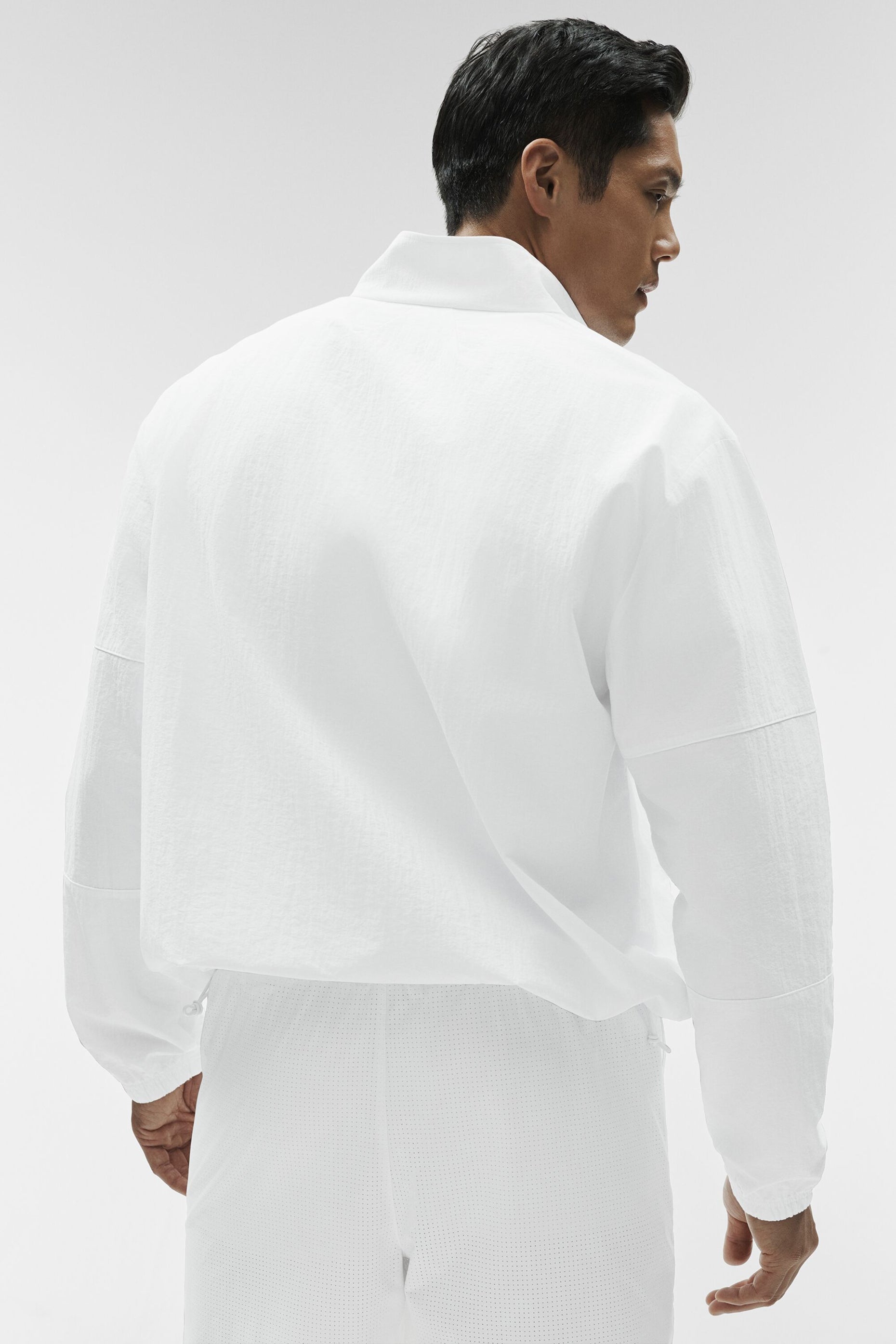Alo Yoga Light Weight Takeaway Track Pullover - White