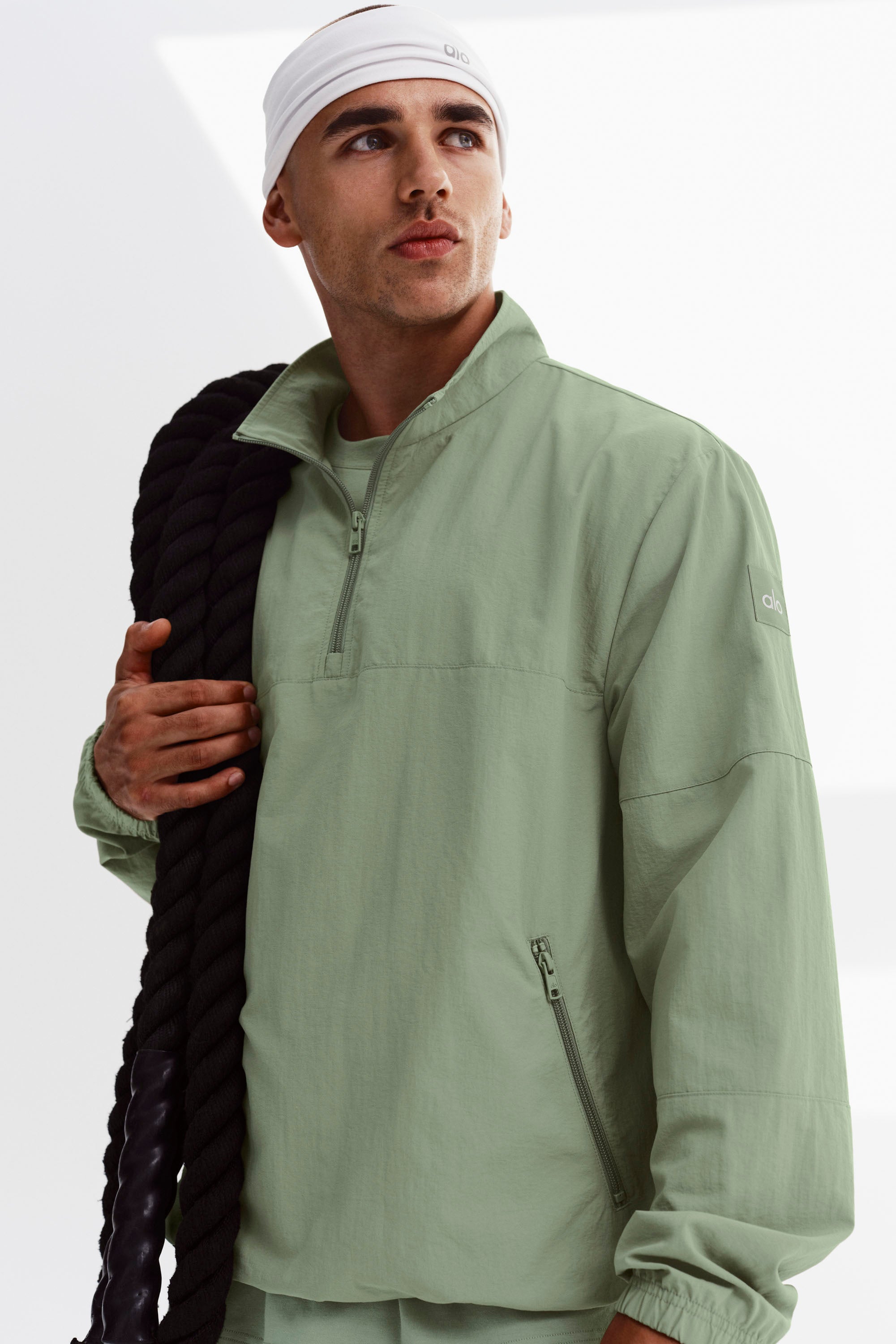 Alo Yoga Light Weight Takeaway Track Pullover - Dune Grass