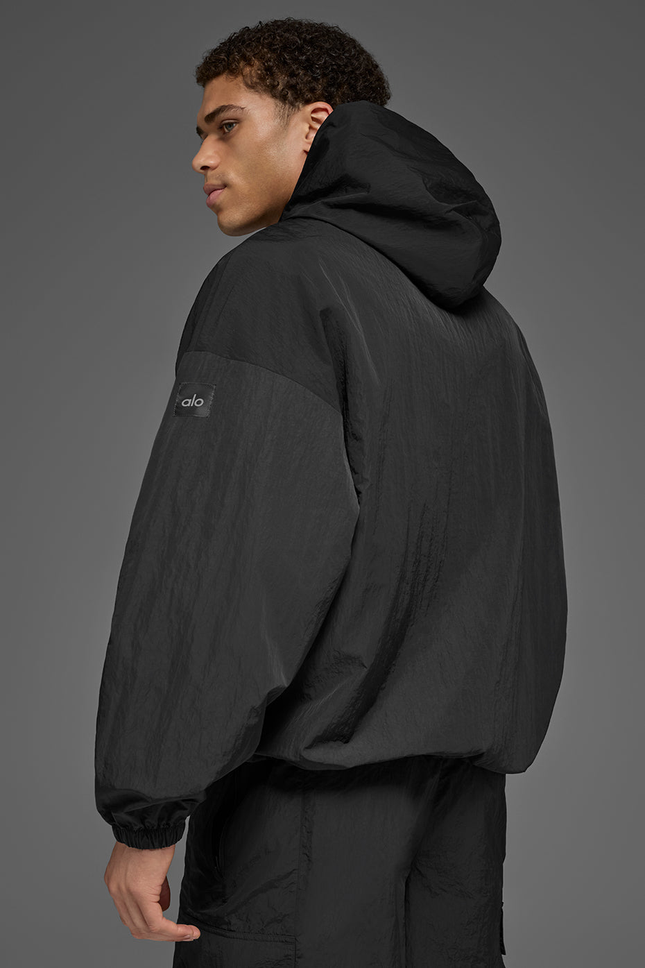 Alo Yoga Axis Hooded Pullover - Black