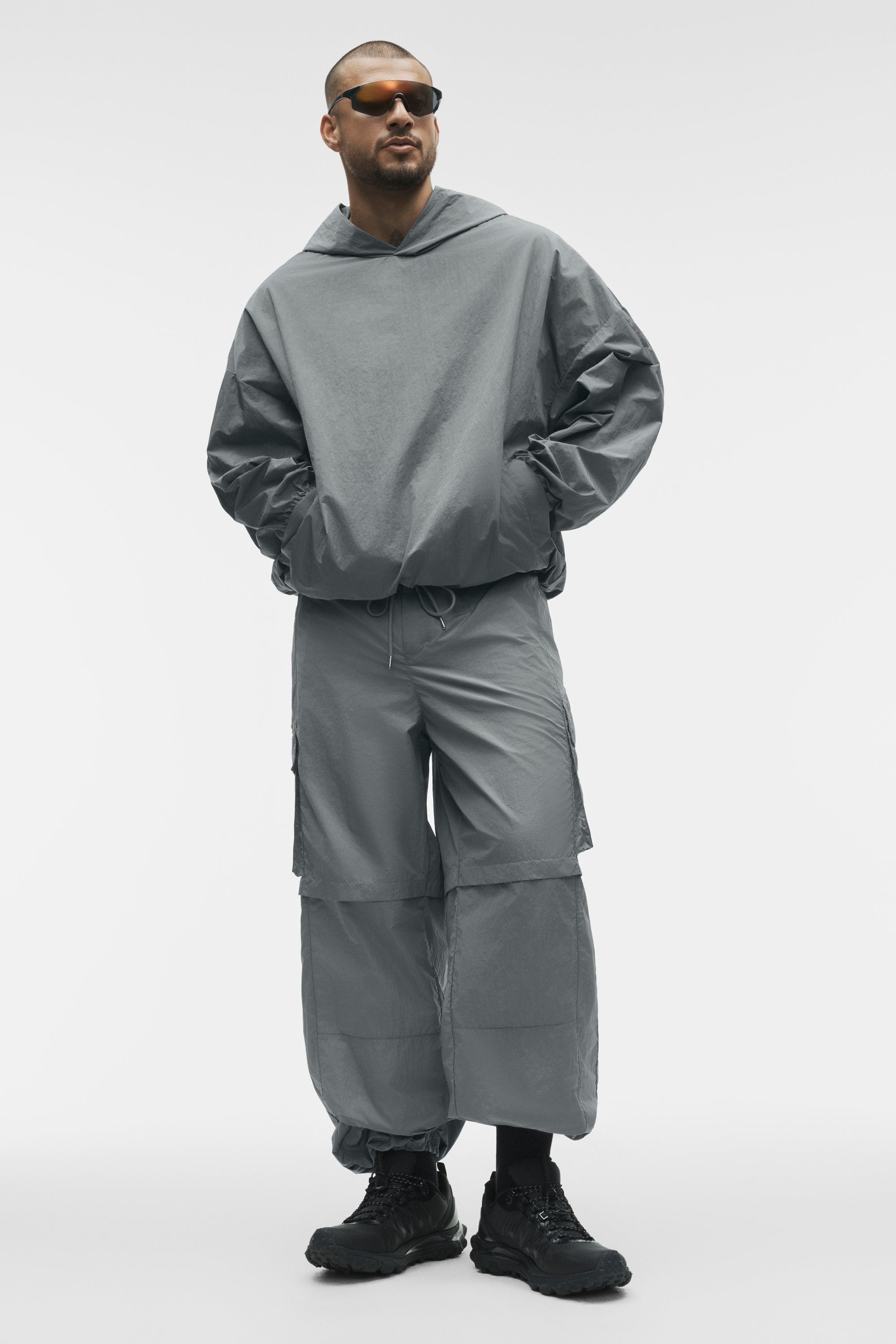 Alo Yoga Axis Hooded Pullover - Monument