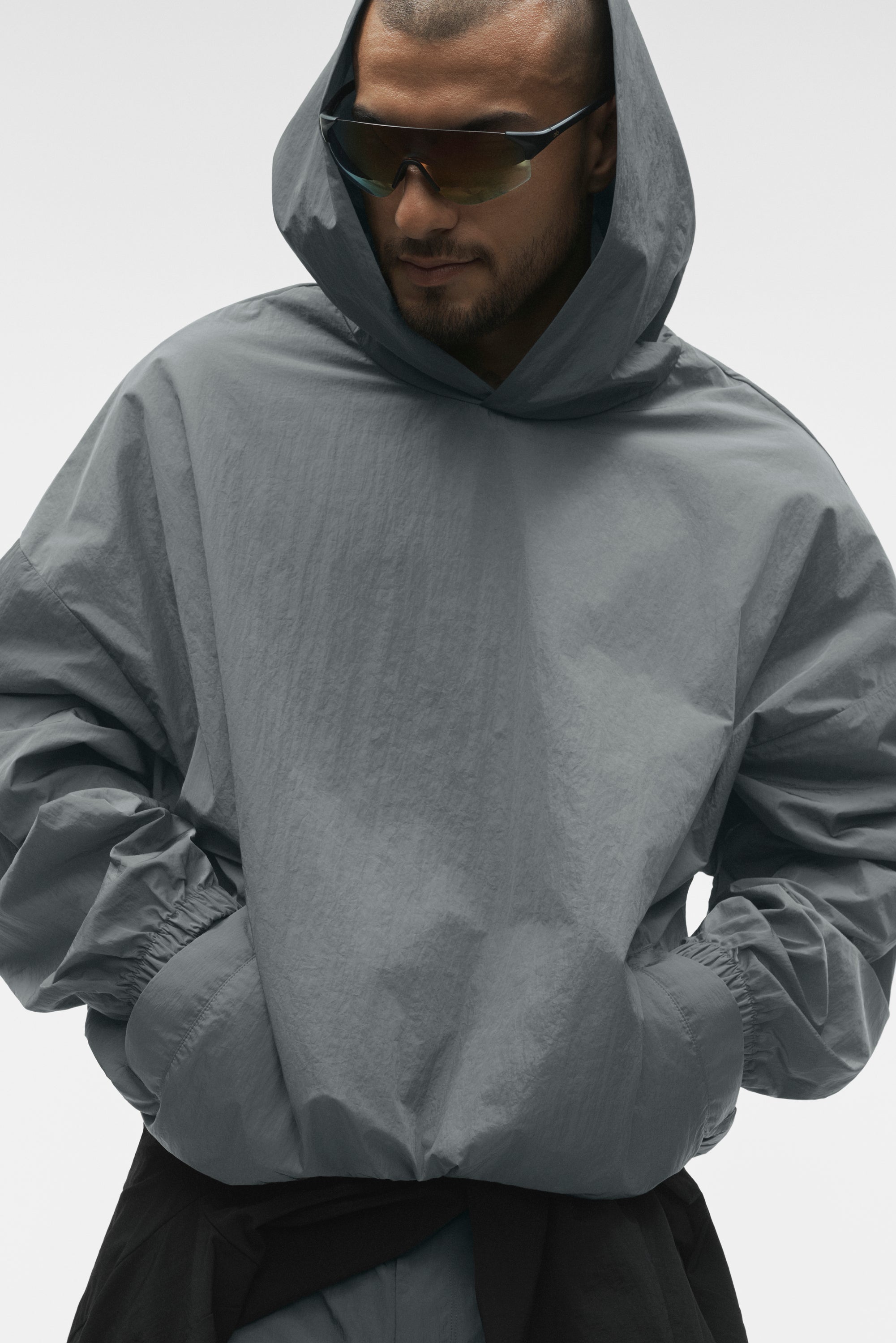 Alo Yoga Axis Hooded Pullover - Monument