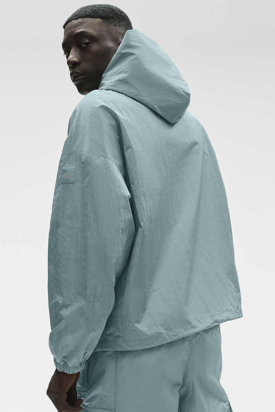 Alo Yoga Axis Hooded Pullover - Desert Sage