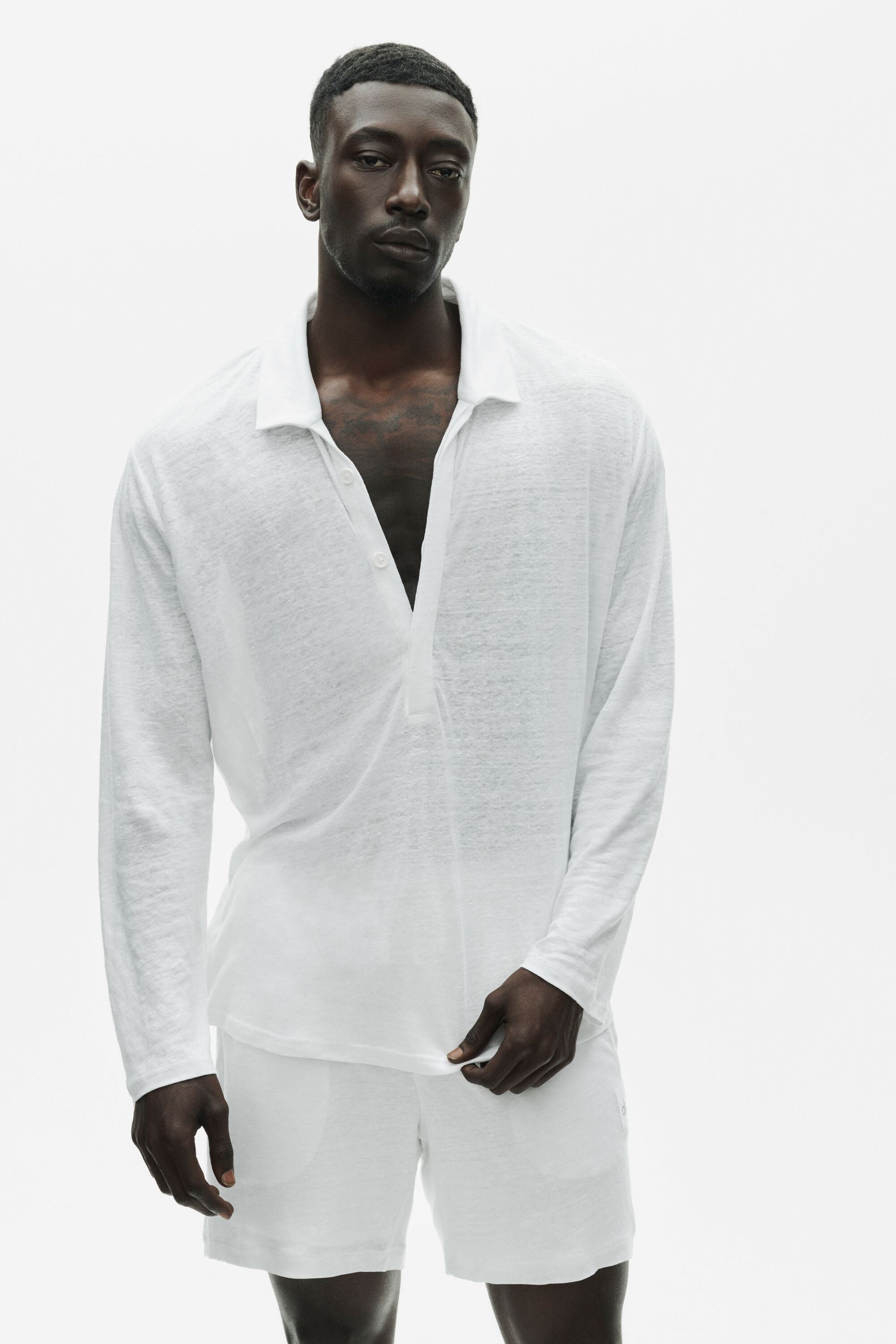 Alo Yoga Linen Jersey Coastal Long Sleeve Pullover - White