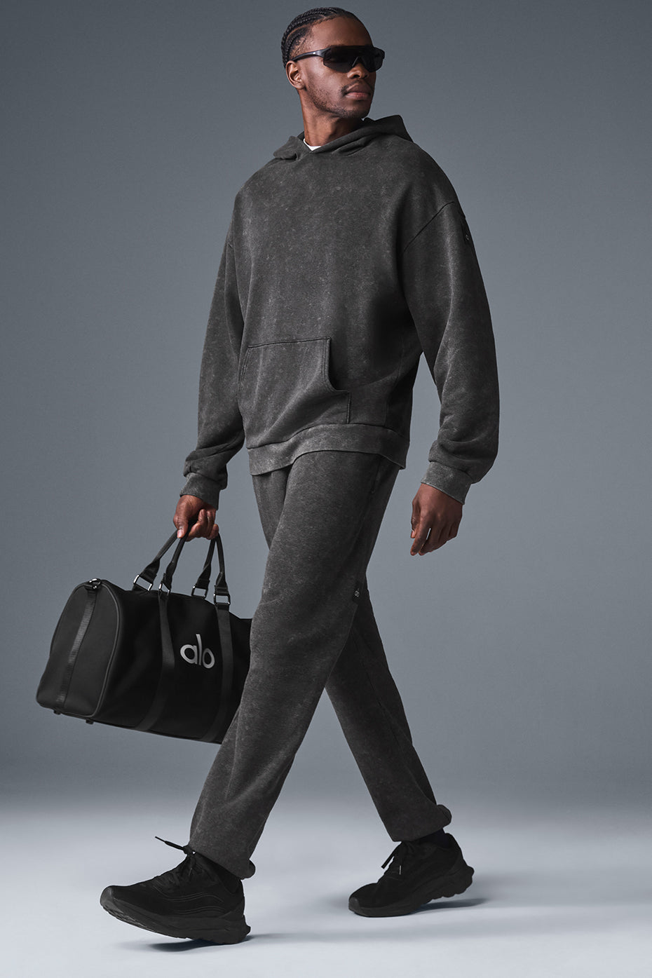 Alo Yoga Chill Vintage Wash Sweatpant - Black Wash