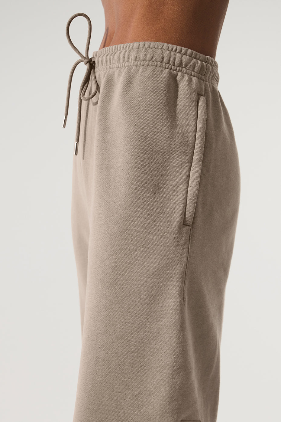 Alo Yoga Chill Vintage Wash Sweatpant - Gravel Wash