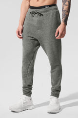 Alo Yoga The Triumph Sweatpant - Grey Triblend