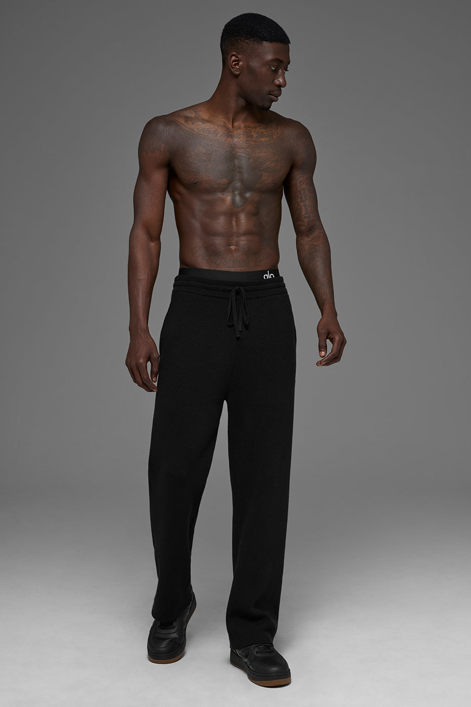 Alo Yoga Scholar Straight Leg Sweatpant - Black