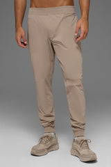 Alo Yoga Co-Op Pant (Long) - Gravel