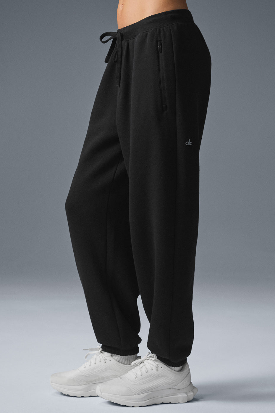 Alo Yoga Triumph Restore Sweatpant - Black