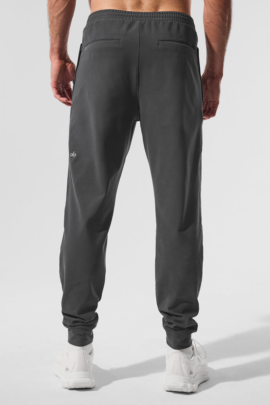 Alo Yoga Conquer Max Performance Jogger - Anthracite