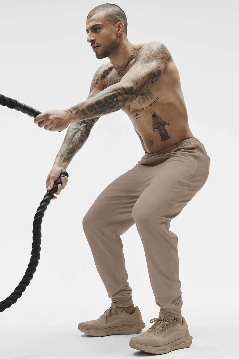Alo Yoga Conquer Max Performance Jogger - Gravel