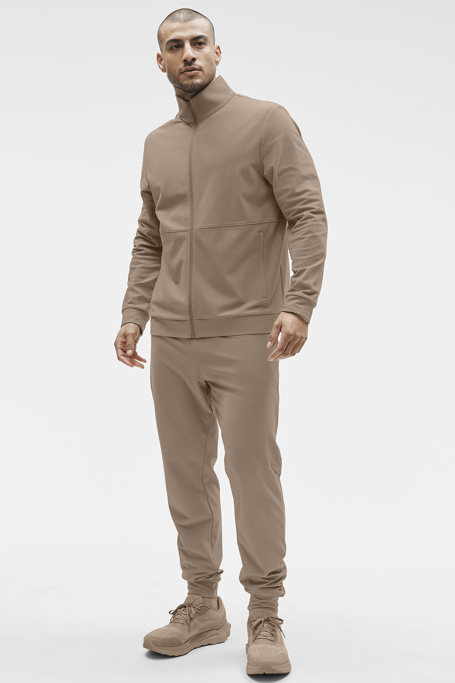 Alo Yoga Conquer Max Performance Jogger - Gravel