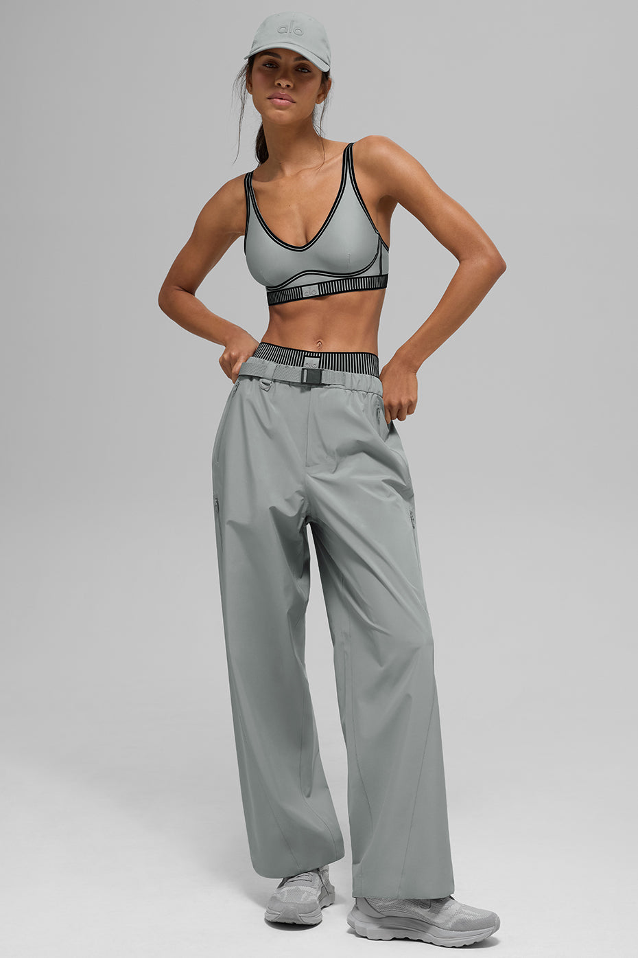 Alo Yoga Alpha Shell Pant - Lunar Grey