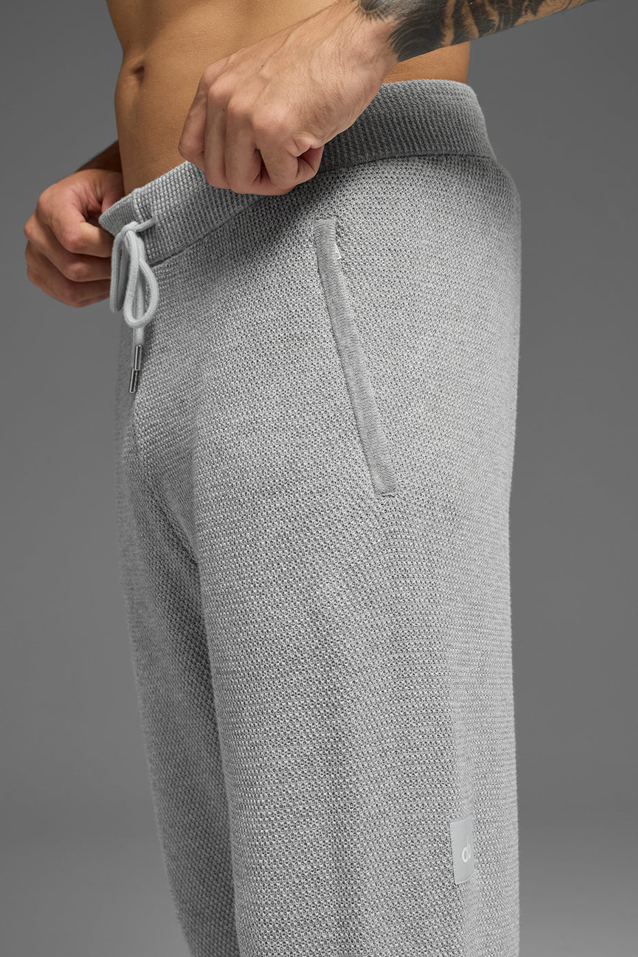 Alo Yoga Sports Club Jogger - Athletic Heather Grey