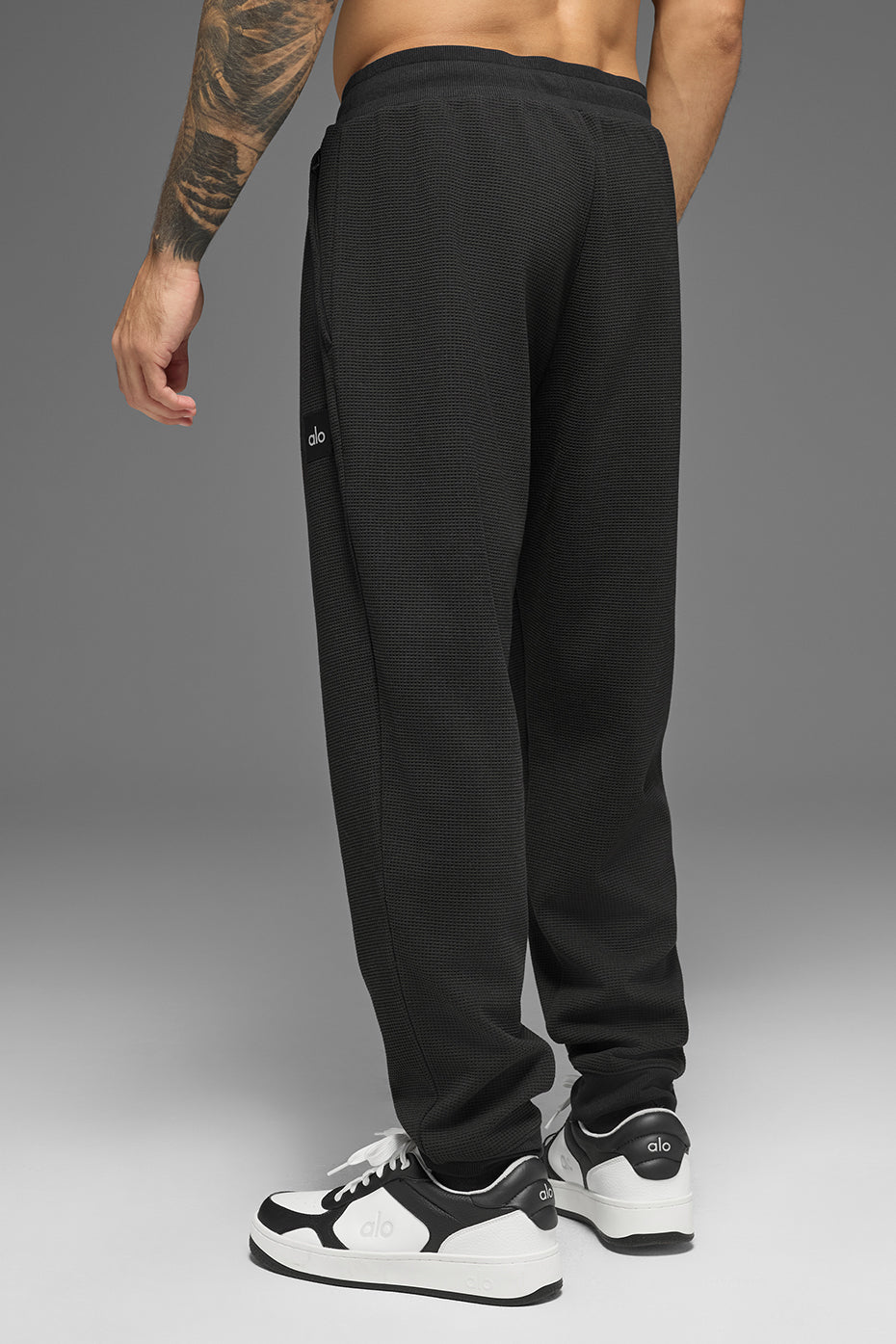 Alo Yoga Waffle Lounge Jogger - Black