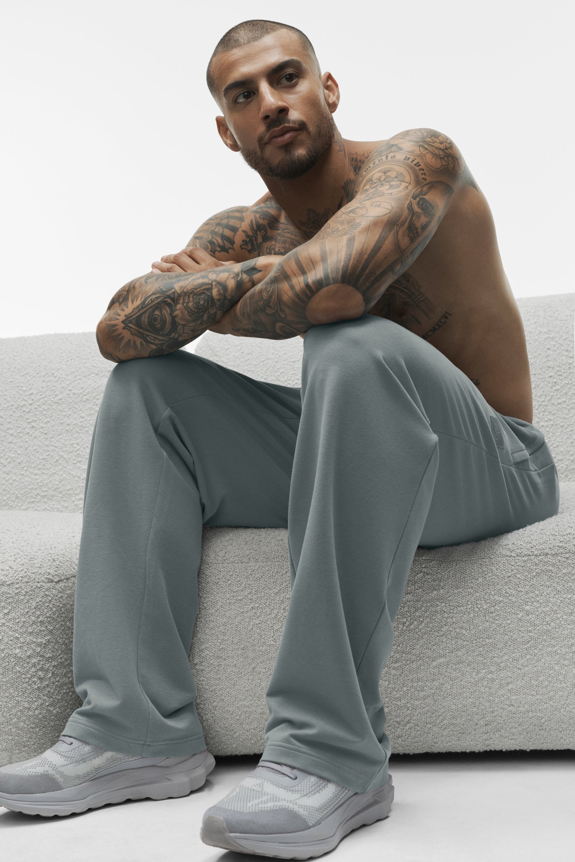 Alo Yoga Double Take Straight Leg Pant - Monument