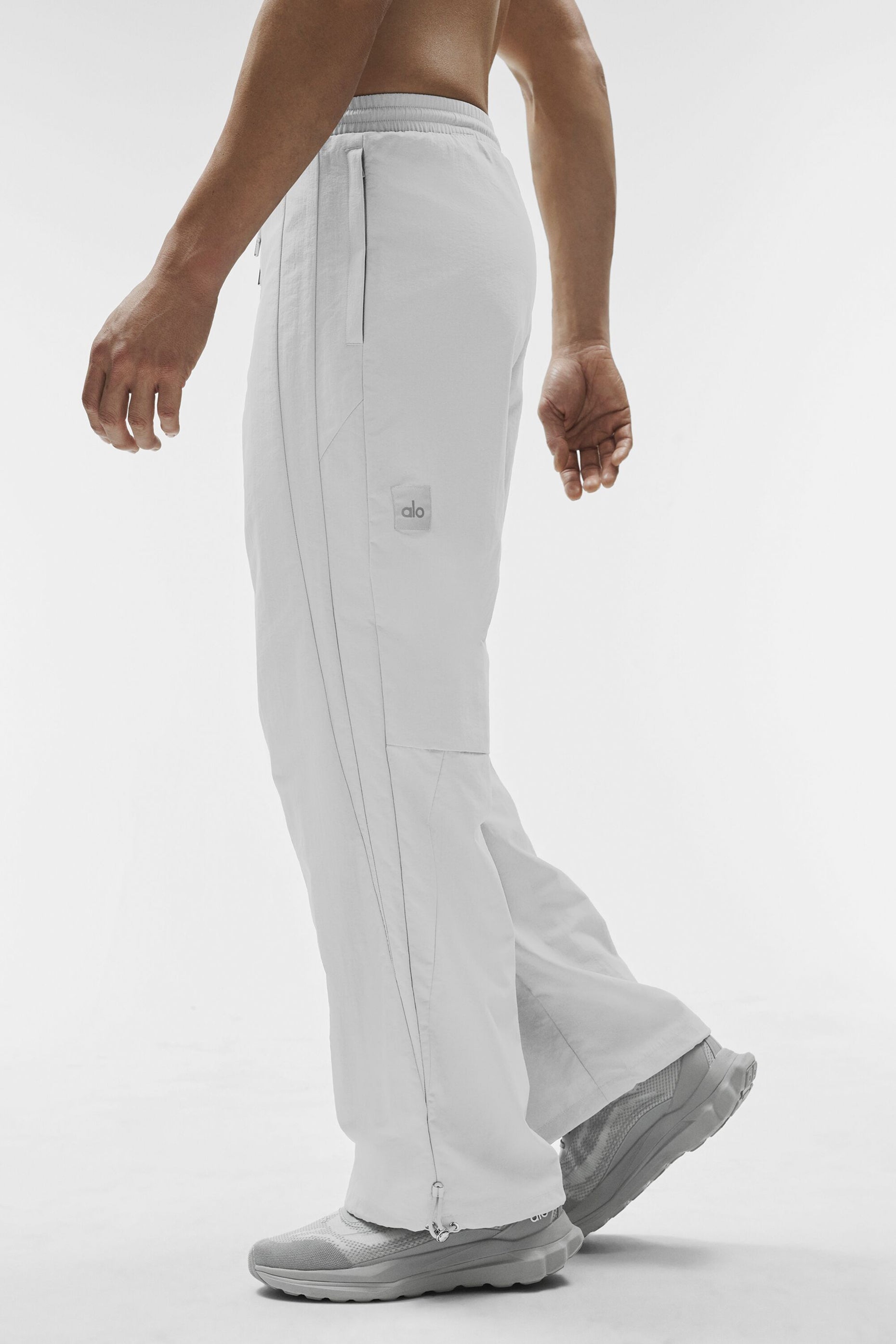 Alo Yoga Takeaway Track Straight Leg Pant - Titanium