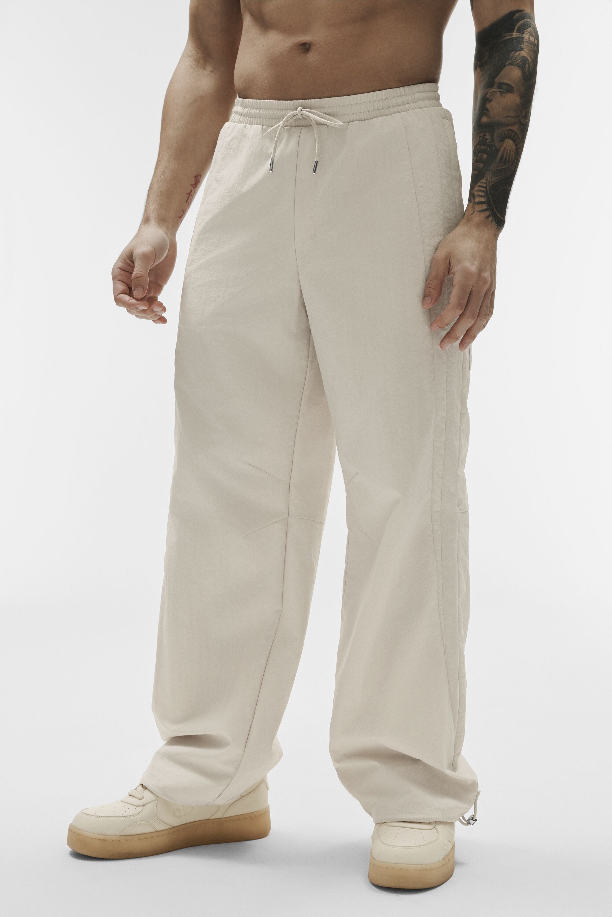 Alo Yoga Takeaway Track Straight Leg Pant - Bone