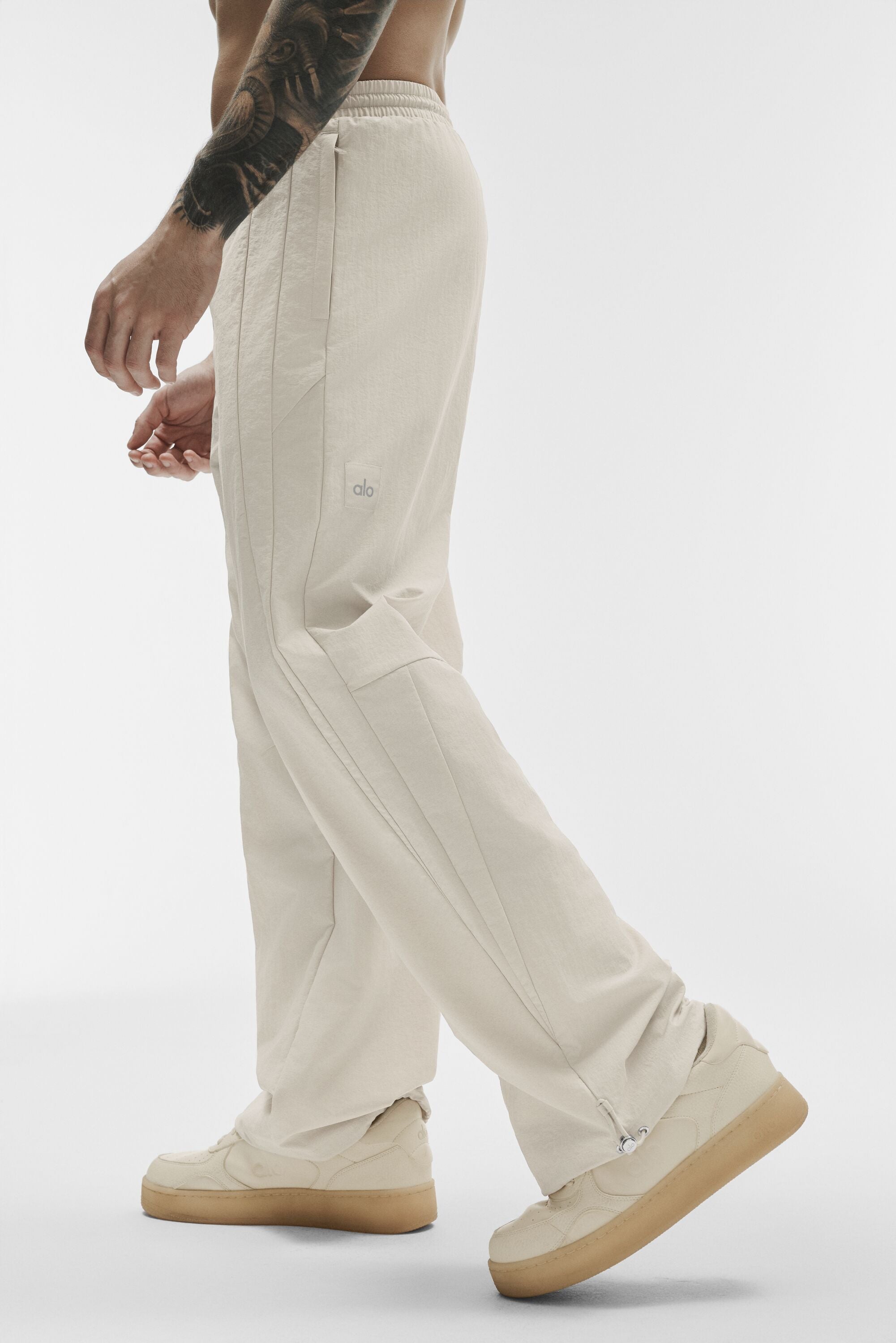 Alo Yoga Takeaway Track Straight Leg Pant - Bone