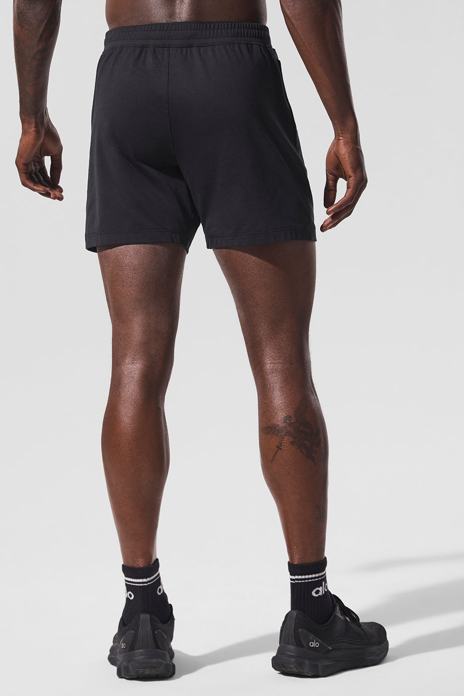 Alo Yoga 7" Conquer React Performance Short - Black
