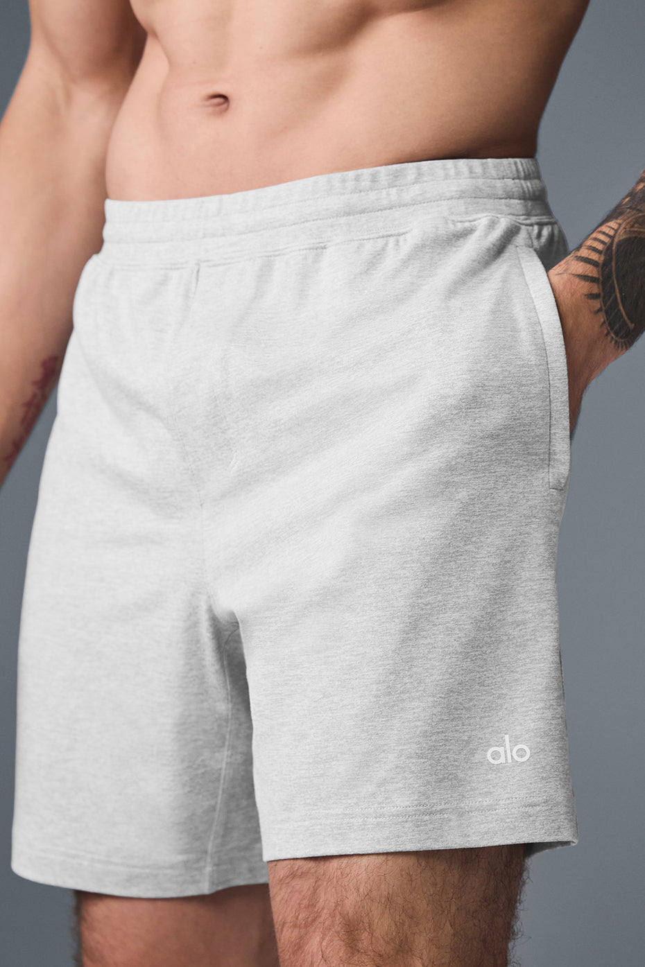 Alo Yoga 7" Conquer React Performance Short - Athletic Heather Grey