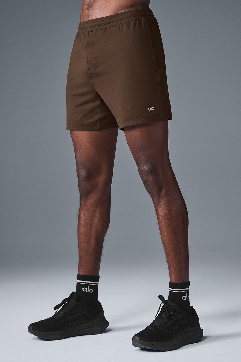 Alo Yoga 7" Conquer React Performance Short - Espresso