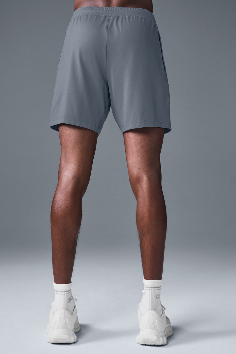 Alo Yoga 7" Conquer React Performance Short - Steel Grey