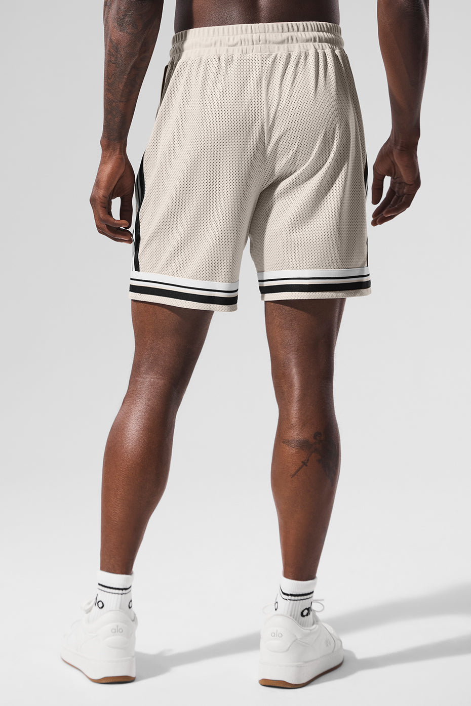 Alo Yoga 7" Key Mesh Basketball Short - Bone
