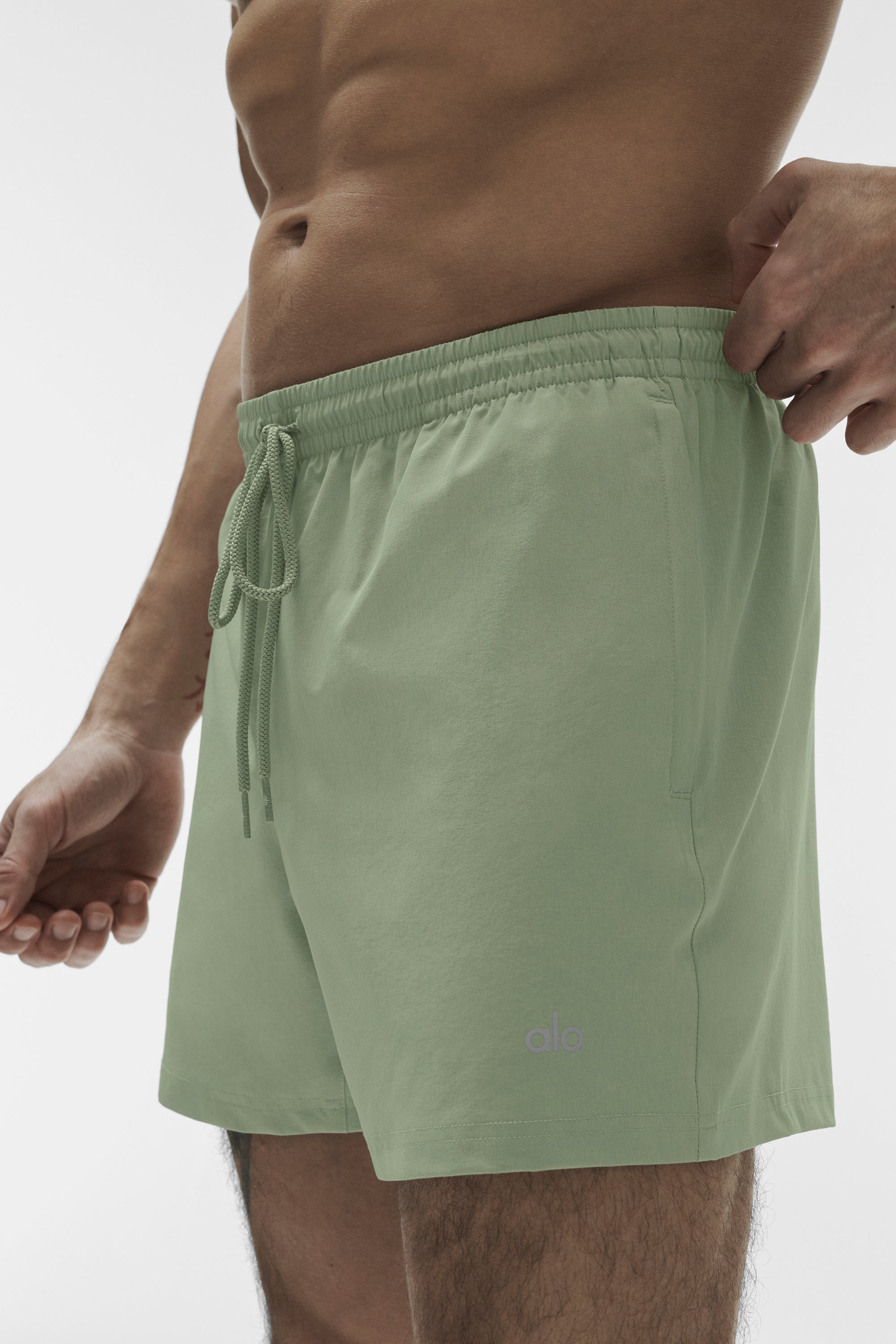 Alo Yoga 5" Circuit Short - Dune Grass