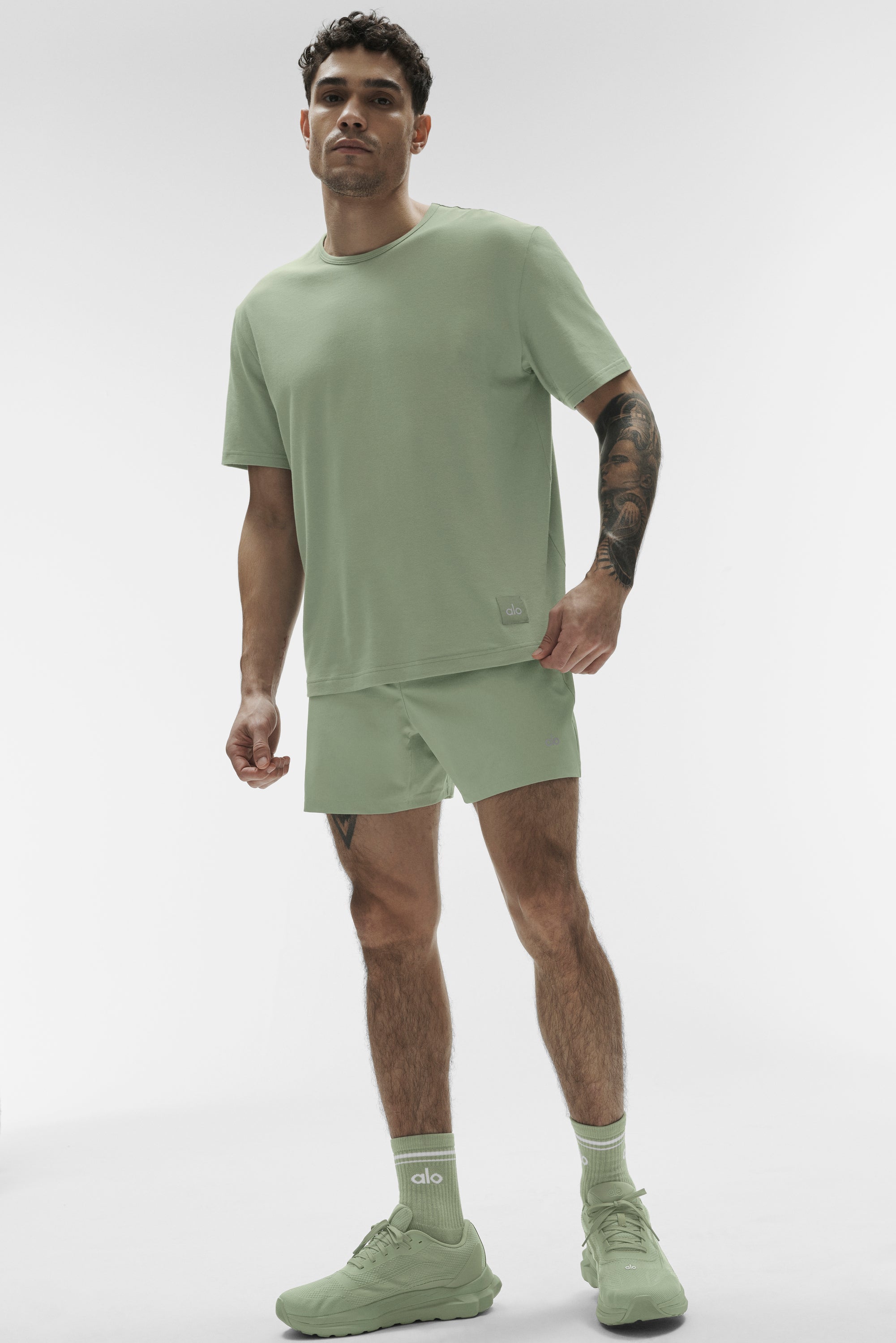 Alo Yoga 5" Circuit Short - Dune Grass