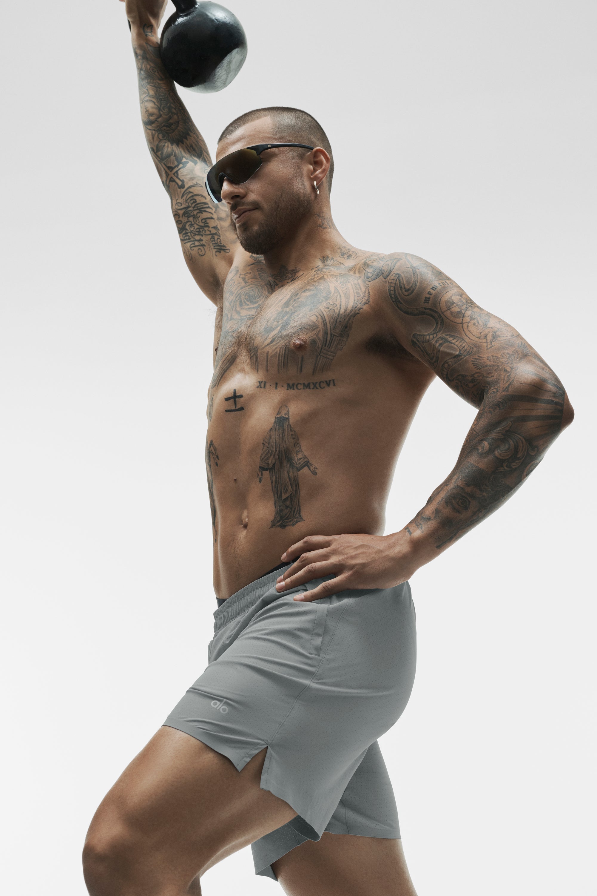 Alo Yoga 5" Traction Running Short - Monument