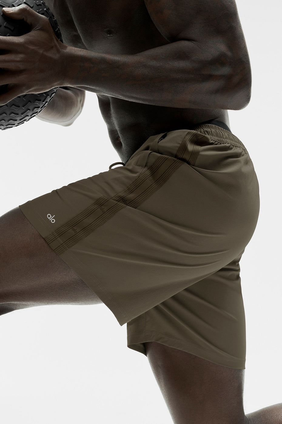 Alo Yoga 7" High Tide Board Short - Olive Tree