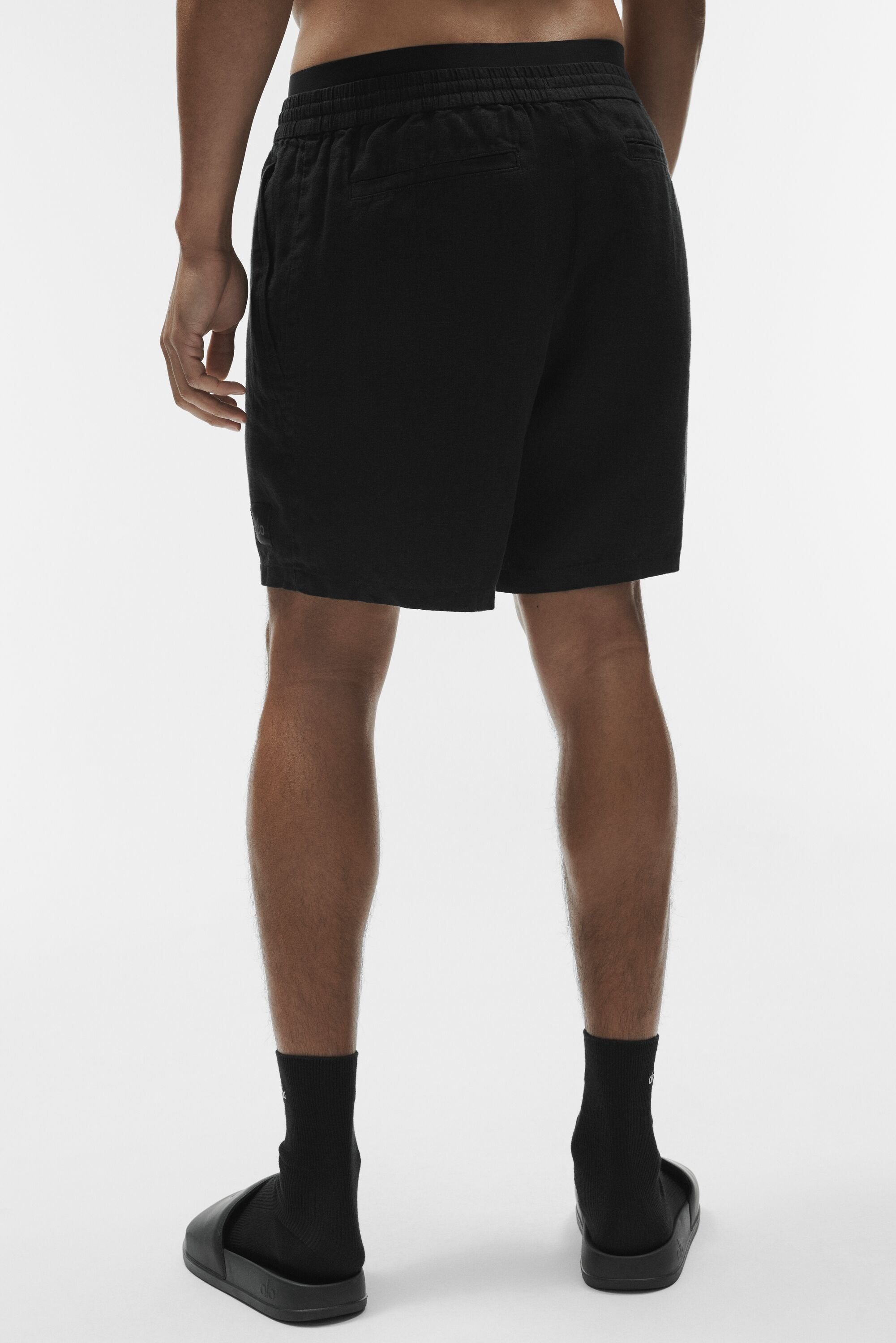 Alo Yoga 7" Linen Days Short - Black