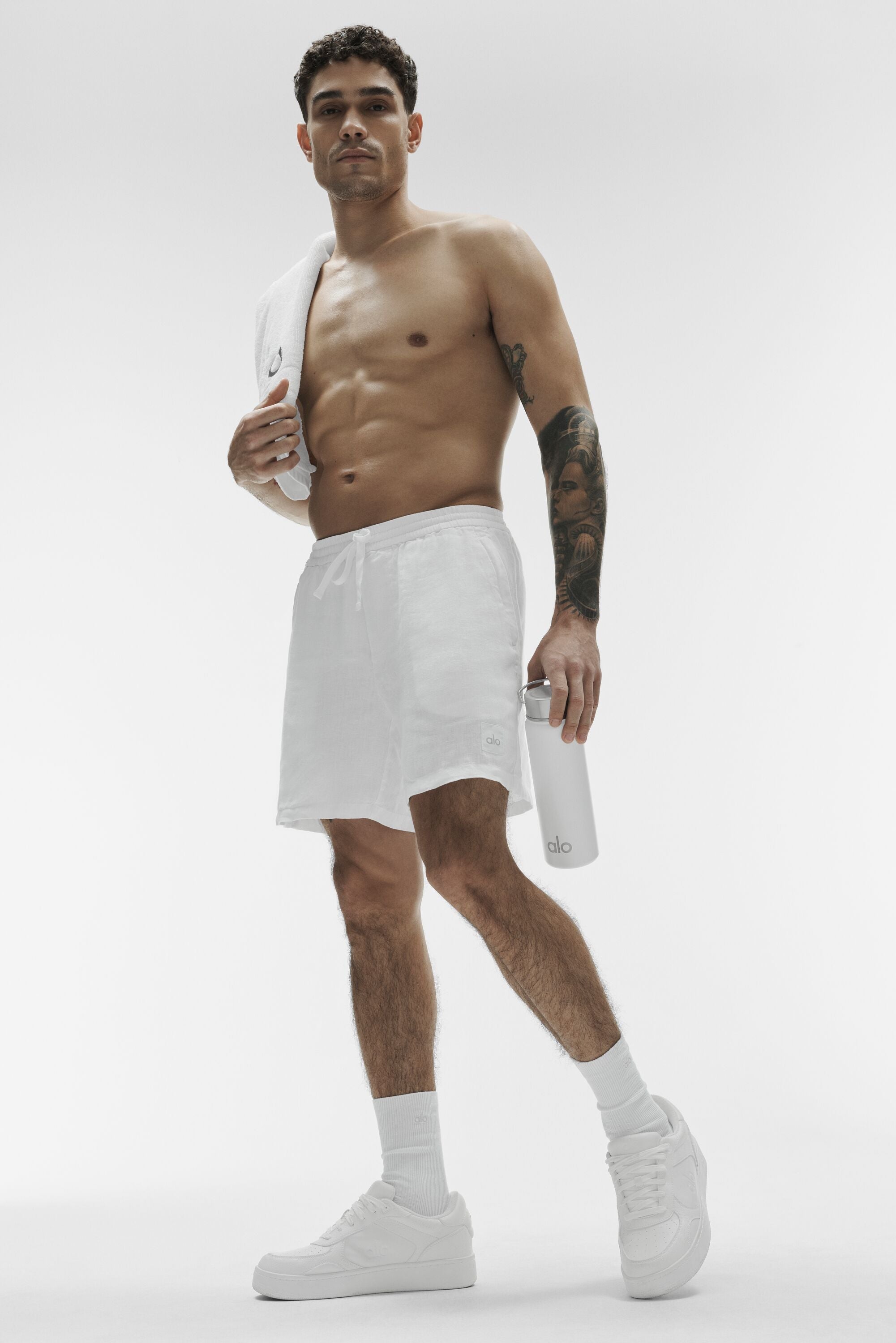 Alo Yoga 7" Linen Days Short - White